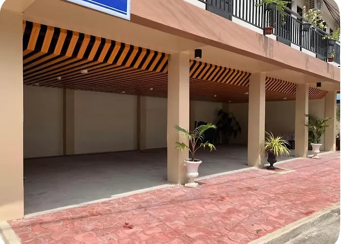 In Mactan, Cebu- Room204 アパート